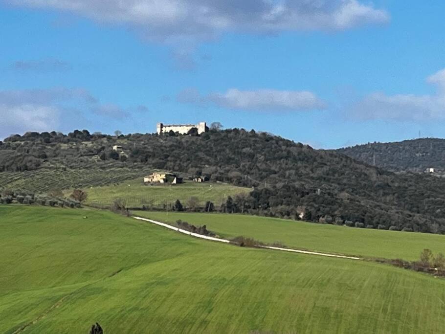 Medieval Tower In Umbria With Swimming Pool Montelagello Exterior foto